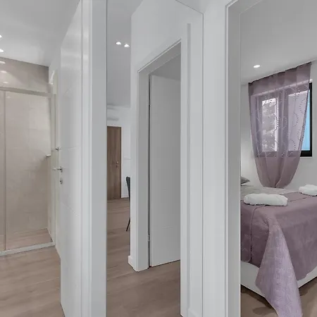 Apartment Ela *